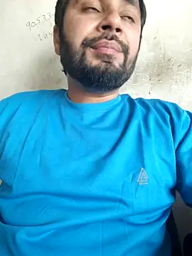 Cute Lucky online show from March 31, 2026, 8:15 am