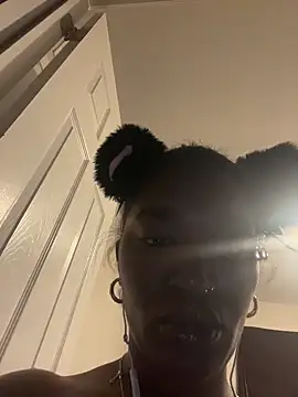 LelaniRose online show from December 3, 2025, 3:03 am