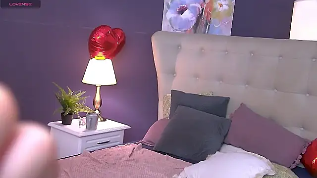 SeniGrandee online show from March 6, 2026, 6:37 pm