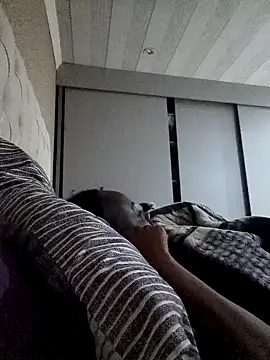 sexydarkberryxxx online show from December 4, 2025, 8:50 pm