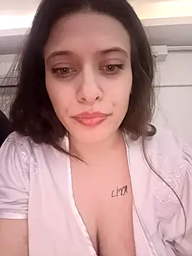 DevinAras online show from April 13, 2026, 11:43 pm