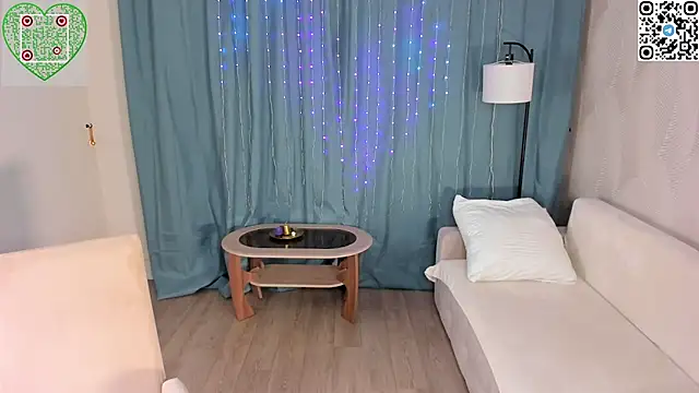 CherrylHolme online show from April 18, 2026, 8:31 pm