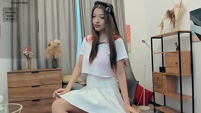 SalliePrutt online show from December 4, 2025, 7:39 am