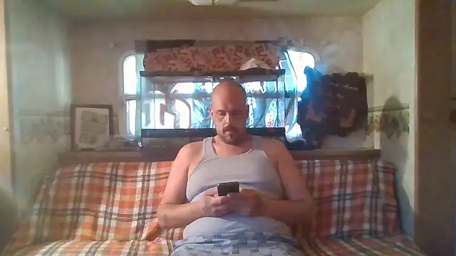 BigriskDaddy92 online show from March 17, 2026, 2:53 pm