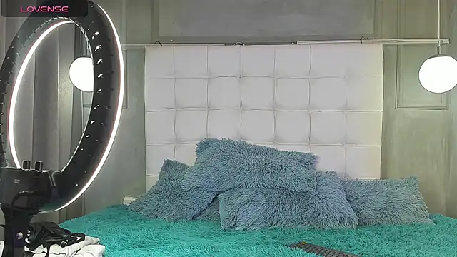 Smile KAI 16 online show from December 4, 2025, 3:16 am