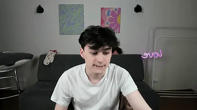 kevinhunter  online show from December 2, 2025, 3:40 pm