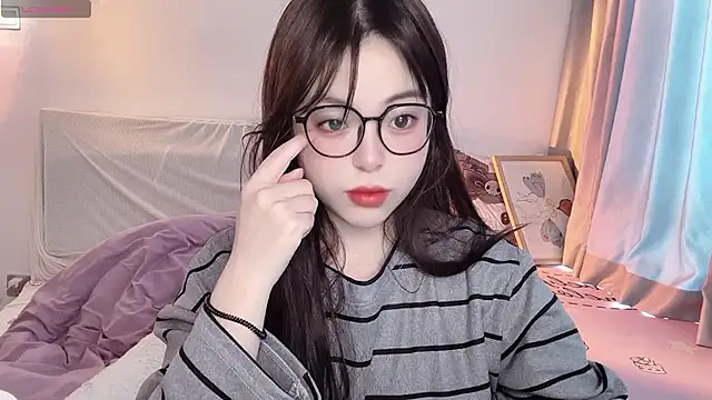 -Angela online show from November 28, 2025, 4:26 am