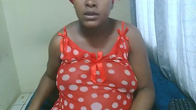 Snapshot of PregiiCaramellxx chatting on January 18, 2026, 8:07 am PregiiCaramellxx online show from January 18, 2026, 8:07 am