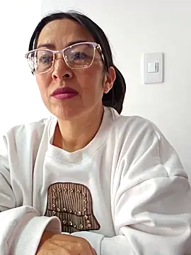 JustSamantha  online show from February 27, 2026, 2:39 pm