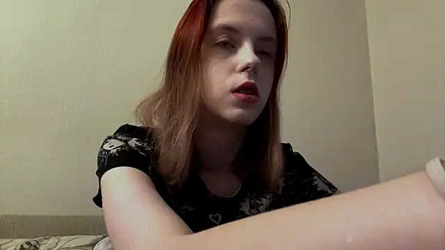 LulyClouds online show from December 1, 2025, 1:16 pm