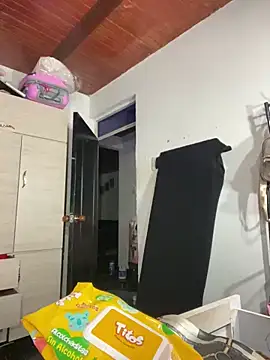 Annaa Hott online show from December 4, 2025, 7:06 am