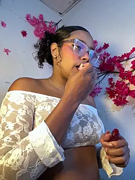 chleo rosse online show from April 21, 2026, 4:08 am