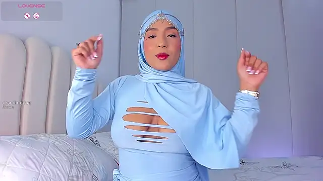 Amira-Zahra online show from August 3, 2026, 10:24 pm