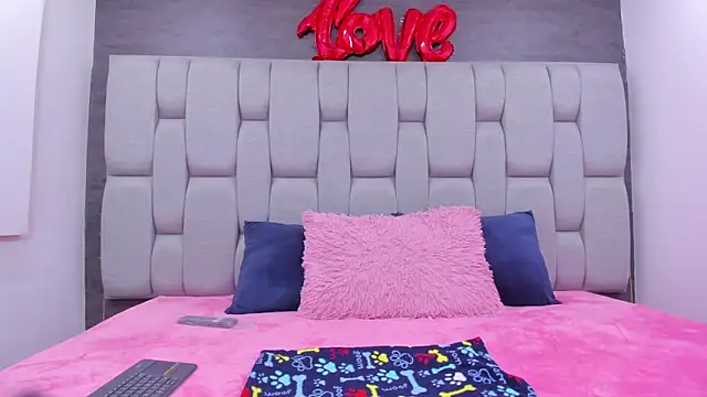 Sarita Ass online show from April 11, 2026, 4:39 am