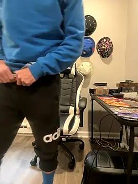 strippingmale1 online show from December 1, 2025, 3:06 pm