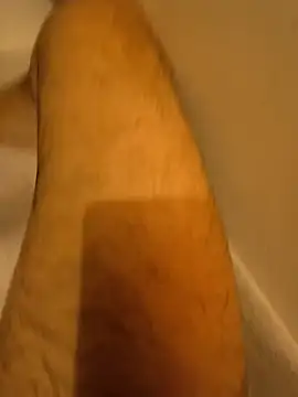 Snapshot of 00x0x00 chatting on April 4, 2026, 7:11 pm 00x0x00 online show from April 4, 2026, 7:11 pm