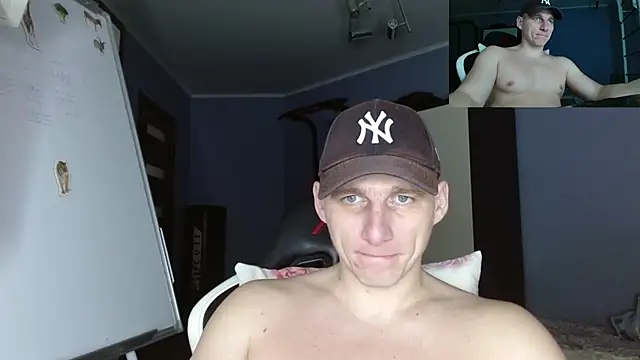 Poliglotjoe1 online show from November 27, 2025, 4:25 am