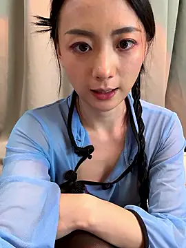 Jinmi125216 online show from January 13, 2026, 1:49 pm