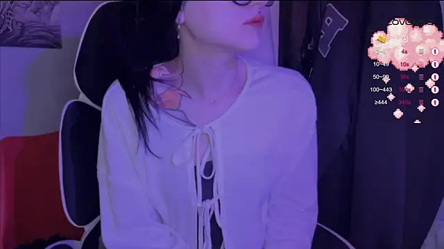 yes please1 online show from November 21, 2025, 3:05 am