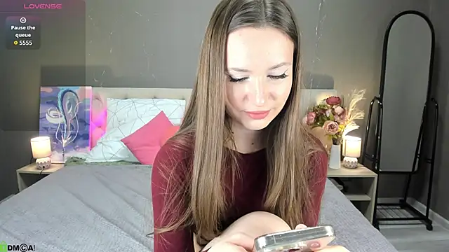 Malika Raspberry online show from February 8, 2026, 3:10 am