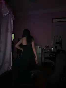 Kiee-lee online show from April 19, 2026, 4:23 am