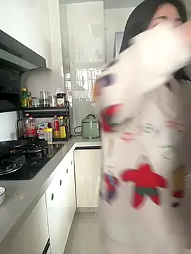 Momo168168 online show from November 26, 2025, 4:13 am