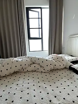 Momo168168 online show from December 1, 2025, 4:06 am