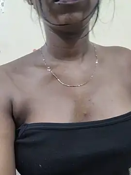 Simran 0011 online show from June 5, 2026, 10:26 pm