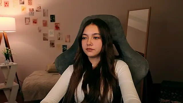 Snapshot of Vexorine chatting on November 23, 2025, 7:46 pm Vexorine online show from November 23, 2025, 7:46 pm