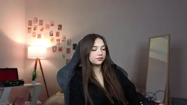 Snapshot of Vexorine chatting on January 16, 2026, 7:29 pm Vexorine online show from January 16, 2026, 7:29 pm