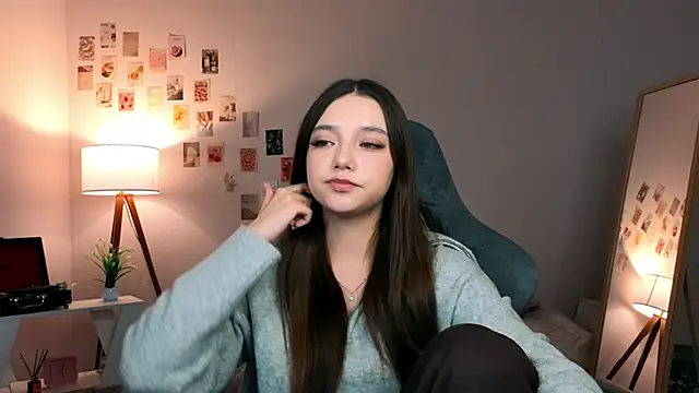 Snapshot of Vexorine chatting on February 25, 2026, 8:18 pm Vexorine online show from February 25, 2026, 8:18 pm