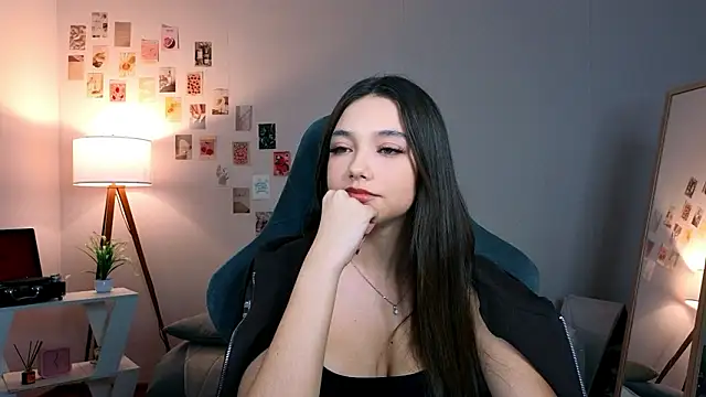 Snapshot of Vexorine chatting on February 28, 2026, 7:26 pm Vexorine online show from February 28, 2026, 7:26 pm