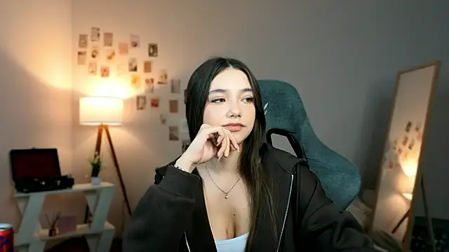 Snapshot of Vexorine chatting on March 14, 2026, 7:52 pm Vexorine online show from March 14, 2026, 7:52 pm