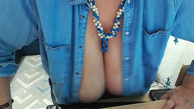 MatureMaiden online show from January 29, 2025, 1:38 pm