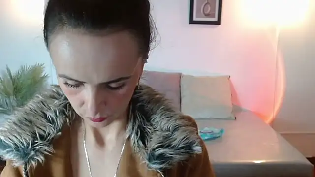 Juliana  lx online show from March 10, 2026, 2:44 pm