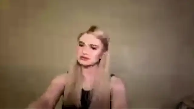 KarissaBoisse online show from December 4, 2025, 2:04 pm