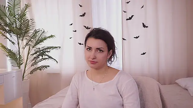 DovieMascall online show from November 21, 2025, 7:18 am