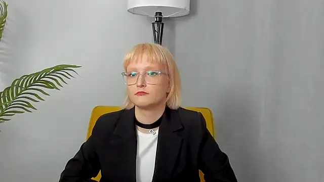 OrphaPerkins online show from November 21, 2025, 7:07 am