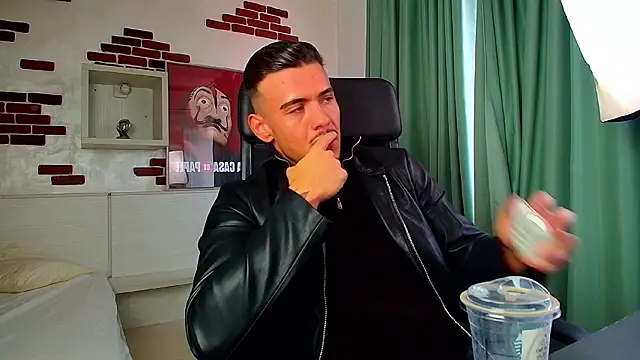 Snapshot of ElijahThorne chatting on March 24, 2026, 9:47 am ElijahThorne online show from March 24, 2026, 9:47 am
