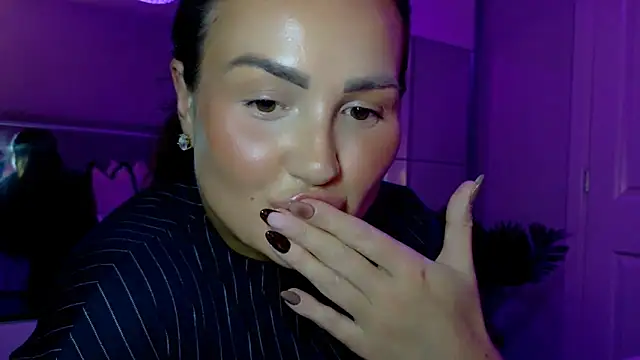 Ruby brooksxo online show from December 18, 2025, 9:32 pm