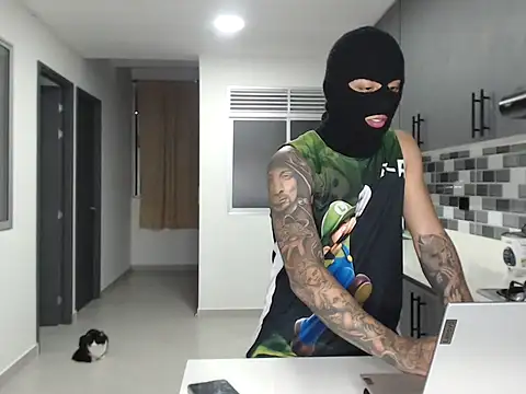 master Tripa online show from December 2, 2025, 8:19 am