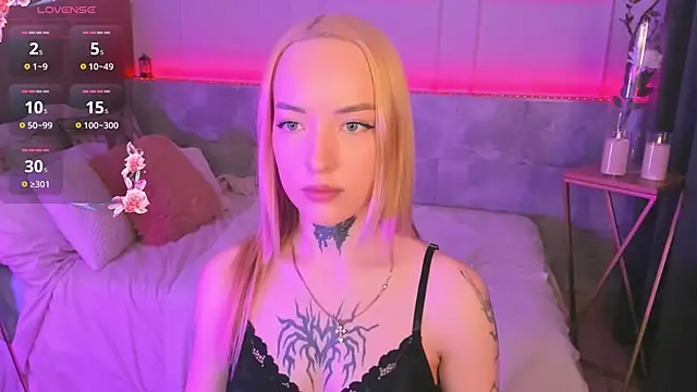 MarquiseMuse online show from February 26, 2026, 6:01 am