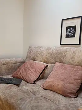 Madisonlaraa online show from December 3, 2025, 7:12 pm