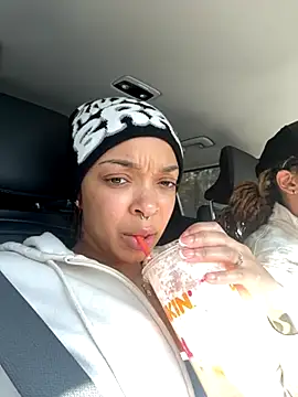 Spice1of1 online show from November 21, 2025, 6:28 pm