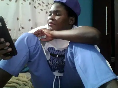 VirginPrincess06 online show from February 5, 2026, 11:42 pm