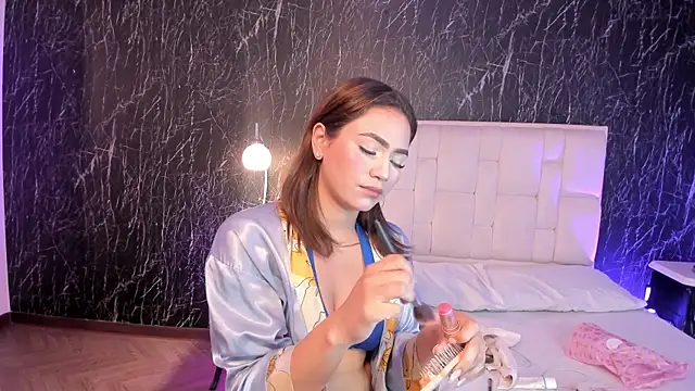 ClarissaMorreti online show from December 4, 2025, 12:25 pm