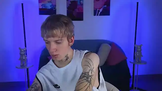 TRAVIS CLAS online show from November 30, 2025, 8:35 pm