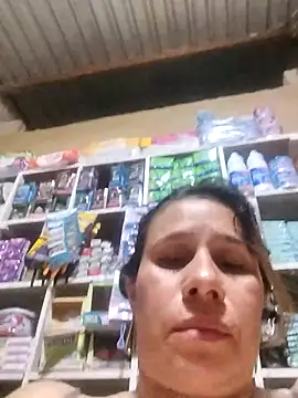 MIA-LARIOS online show from April 18, 2026, 2:04 am