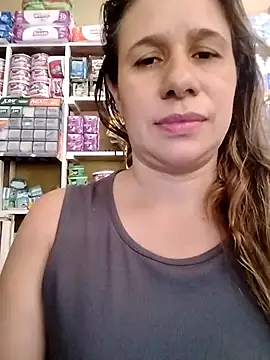 MIA-LARIOS online show from April 19, 2026, 2:38 pm