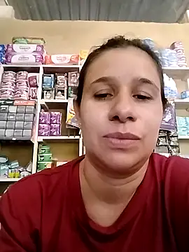 MIA-LARIOS online show from April 21, 2026, 2:45 pm